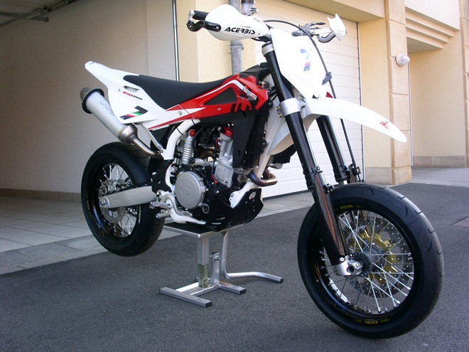 Husky2.JPG