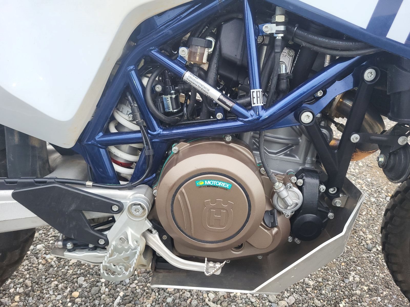 g-000359-g_W3595333_4-husqvarna-701-enduro-639236215800573310.jpg
