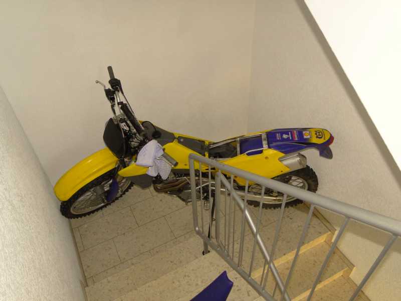 ca. 2m geschätzt, waren dann doch eher 2,20m<br />Schon ein ganz schöner Brocken das Teil.