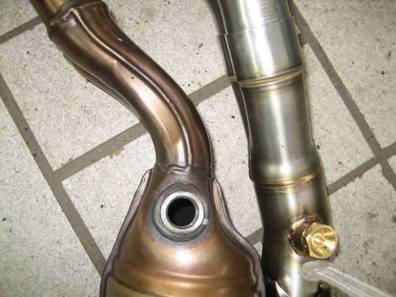 Arrow Husky Nuda 900 R 003.jpg