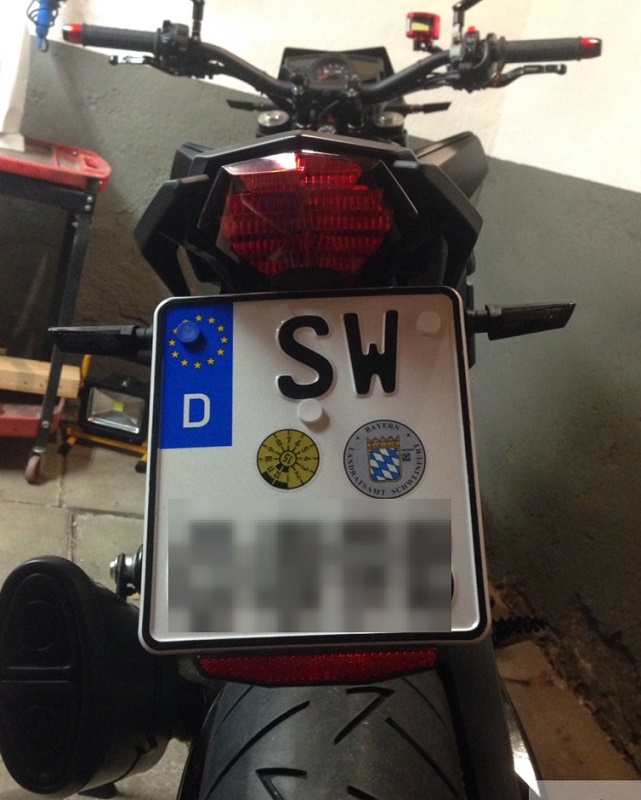 Nuda mit Shin Yo Reflektor.jpg